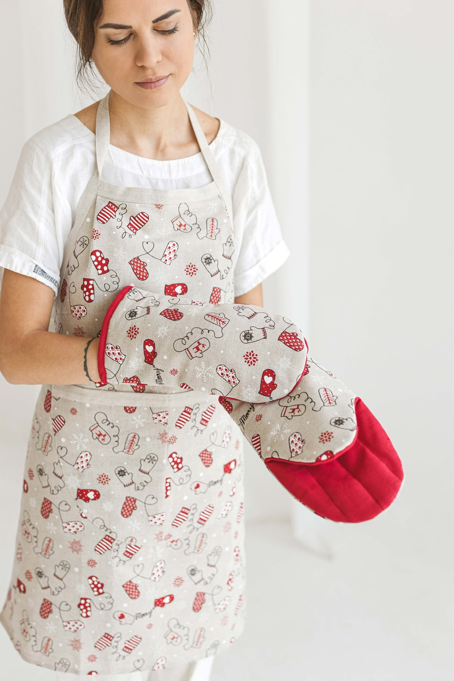 Multipurpose Apron Christmas Mittens